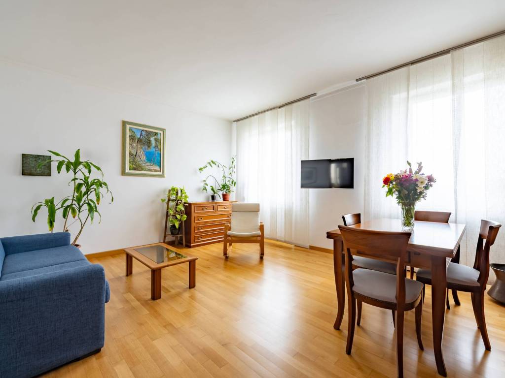 appartamento in vendita a Milano in zona Città Studi