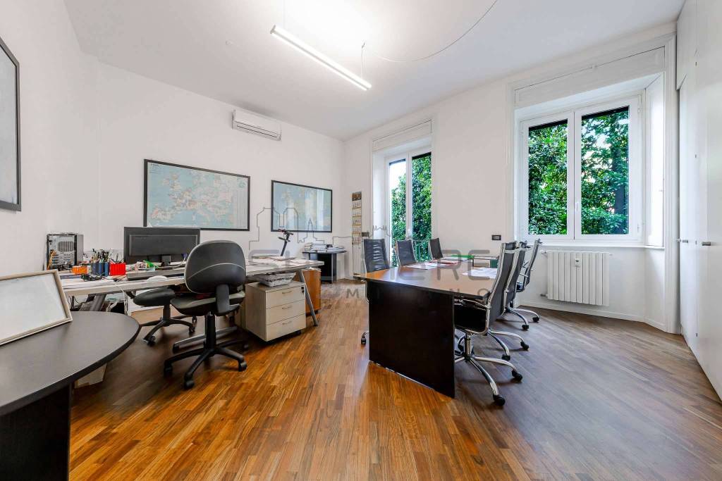 ufficio in vendita a Milano in zona Stazione Centrale