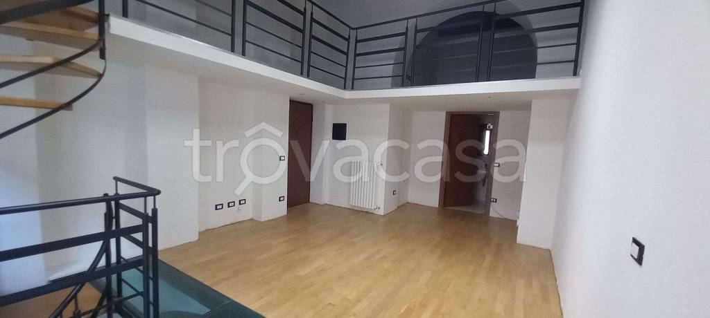 appartamento in vendita a Milano in zona Isola