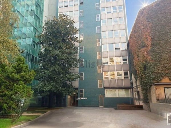 appartamento in vendita a Milano in zona Porta Garibaldi