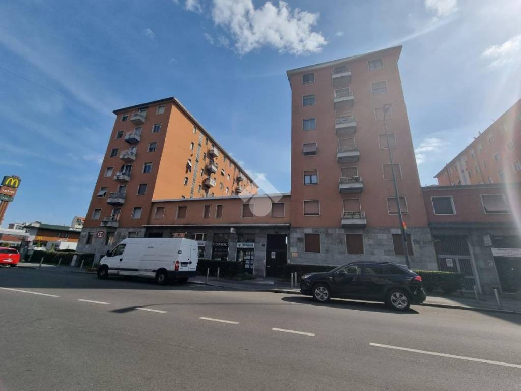 appartamento in vendita a Milano in zona Baggio