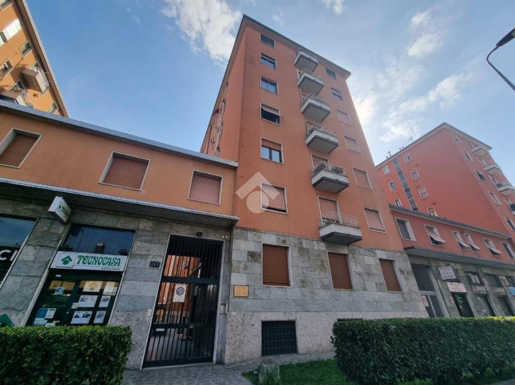appartamento in vendita a Milano in zona Forze Armate