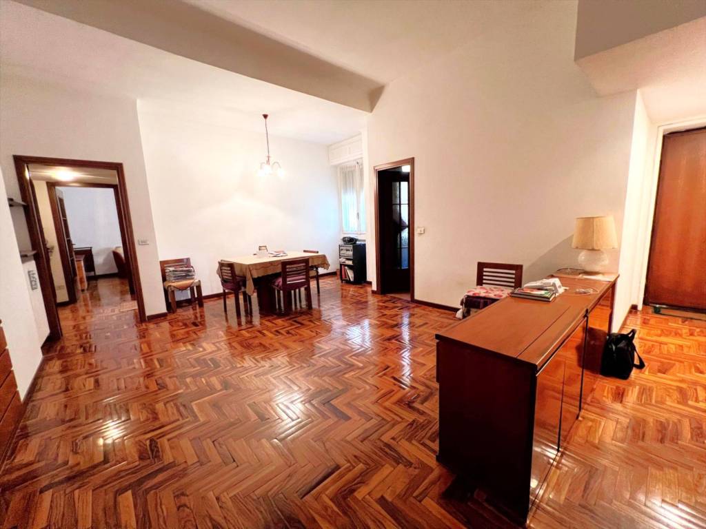 appartamento in vendita a Milano in zona Città Studi