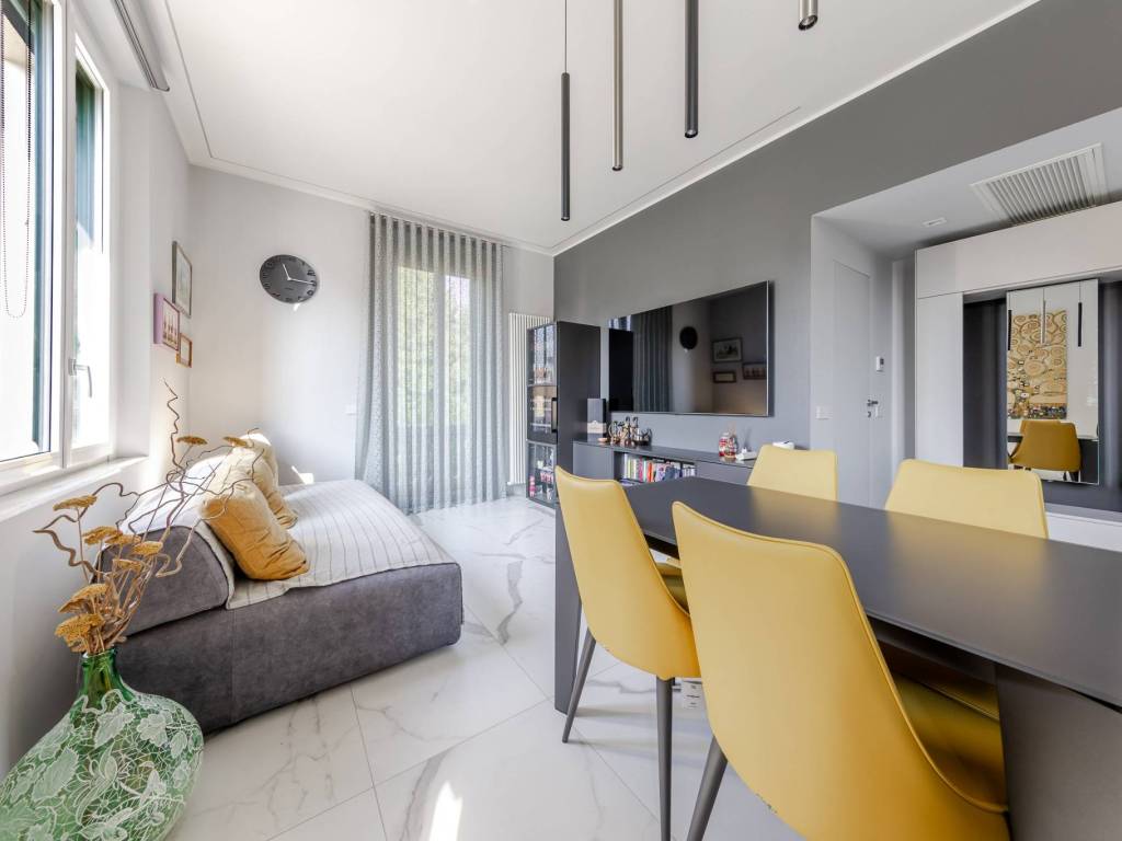 appartamento in vendita a Milano in zona Maggiolina