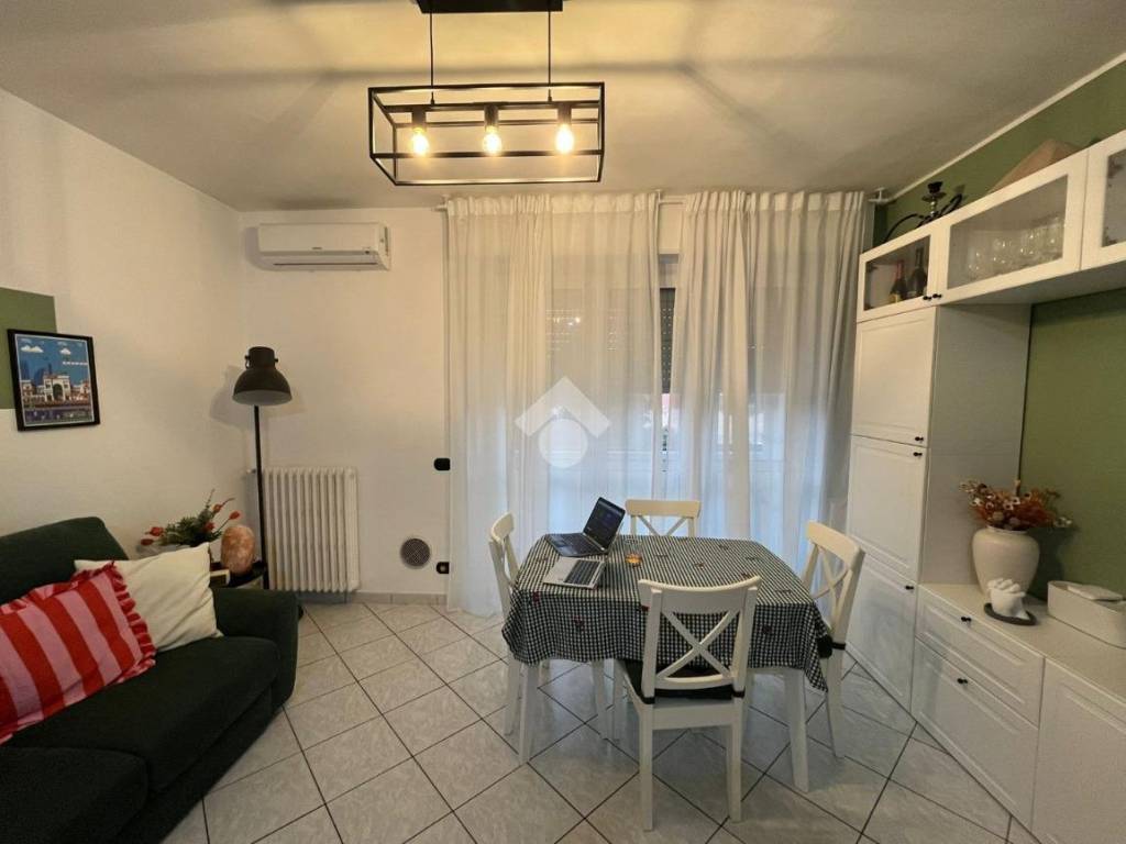 appartamento in vendita a Milano in zona Famagosta