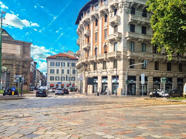 appartamento in vendita a Milano in zona Cinque Giornate