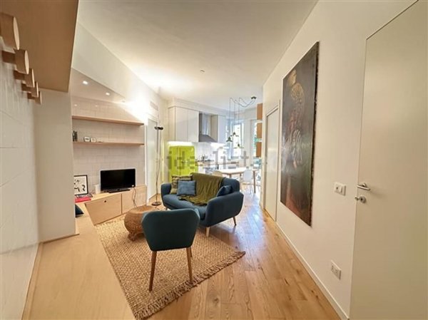 appartamento in vendita a Milano in zona Lorenteggio