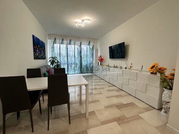 appartamento in vendita a Milano in zona Famagosta