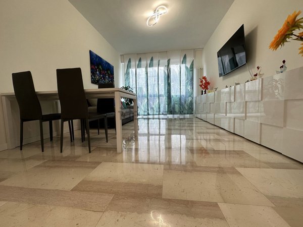 appartamento in vendita a Milano in zona Famagosta