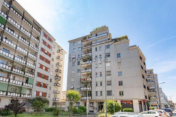 appartamento in vendita a Milano in zona Corvetto