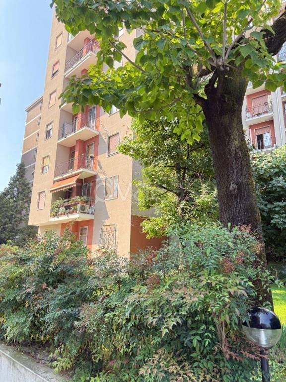 appartamento in vendita a Milano in zona Maggiolina