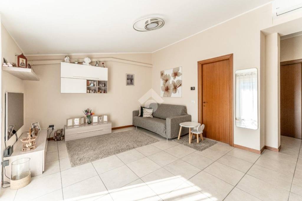 appartamento in vendita a Milano in zona Bovisa