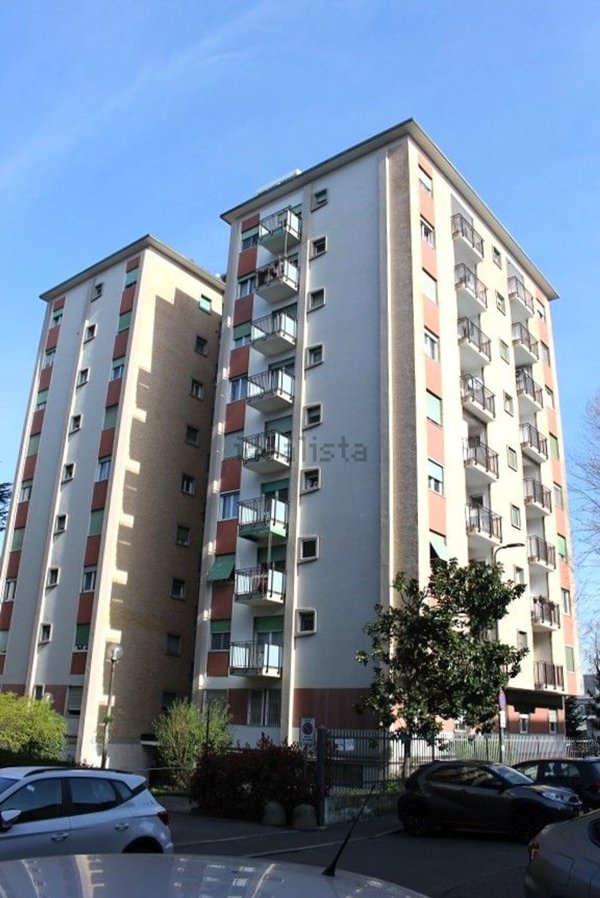 appartamento in vendita a Milano in zona Gallaratese