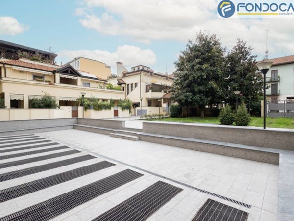 appartamento in vendita a Milano in zona Bocconi