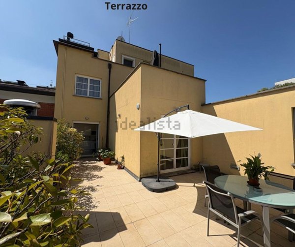 appartamento in vendita a Milano in zona Vigentino