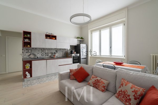 appartamento in vendita a Milano in zona Loreto