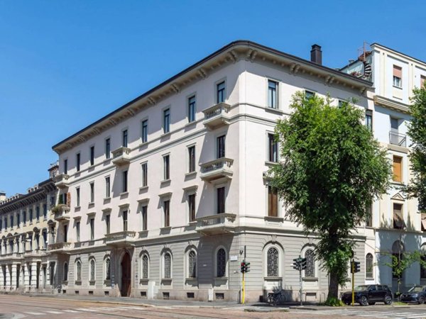 appartamento in vendita a Milano in zona Guastalla