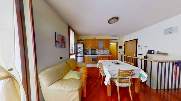 appartamento in vendita a Milano in zona Quinto Romano