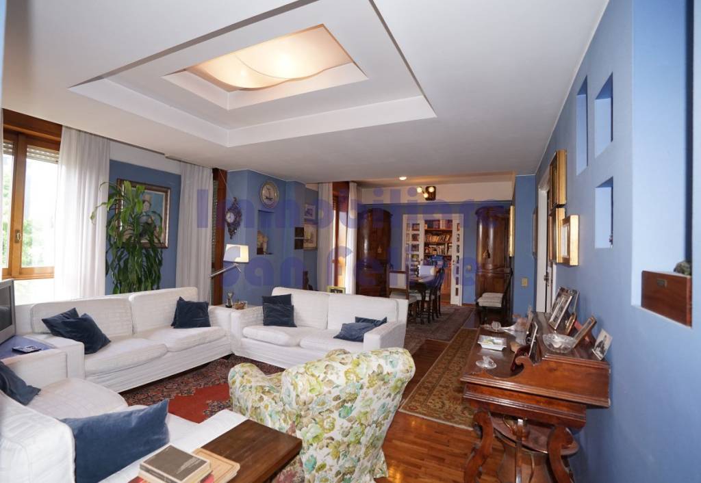 appartamento in vendita a Milano in zona Porta Vittoria