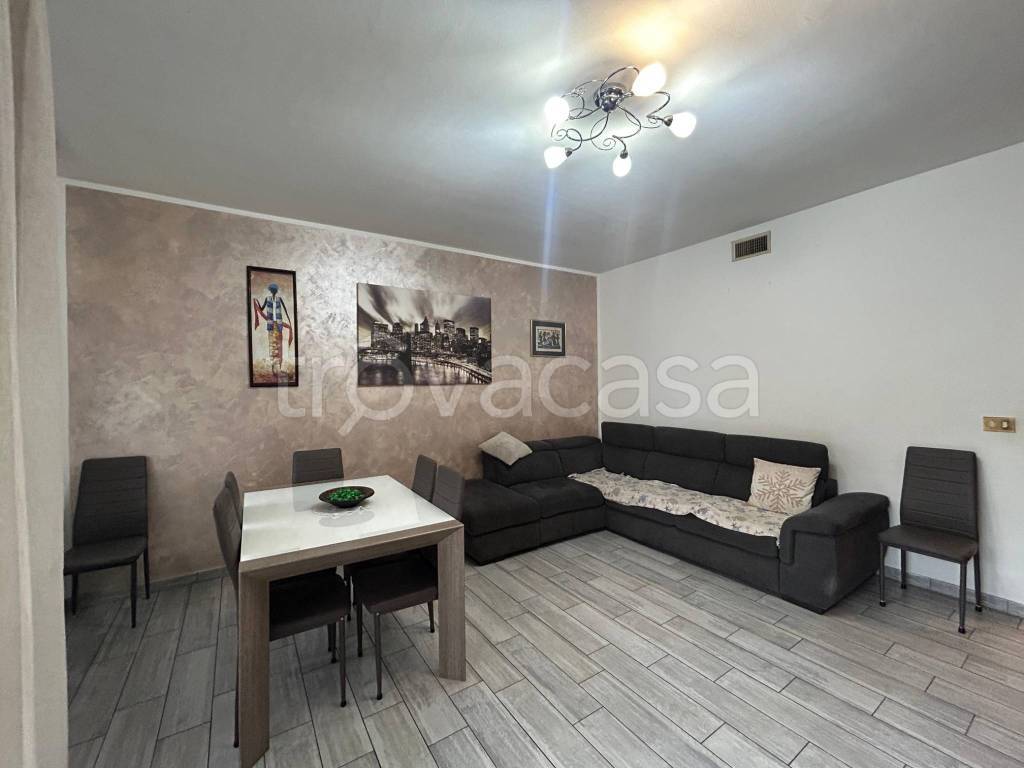 appartamento in vendita a Milano in zona Quarto Oggiaro