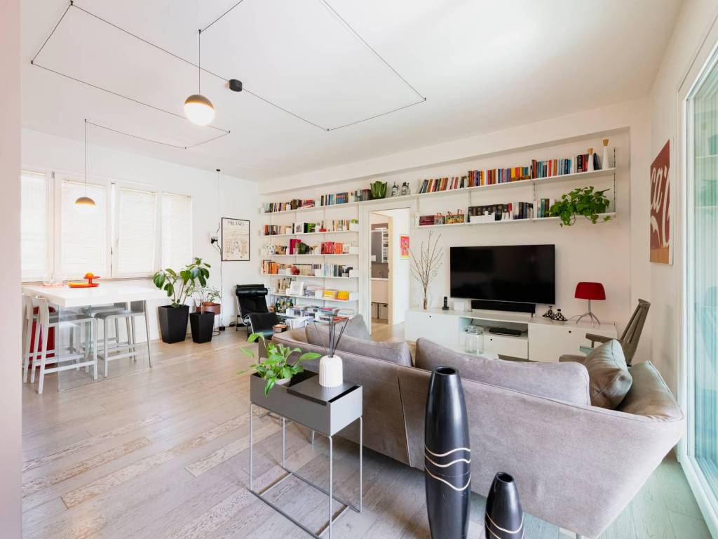 appartamento in vendita a Milano in zona Città Studi