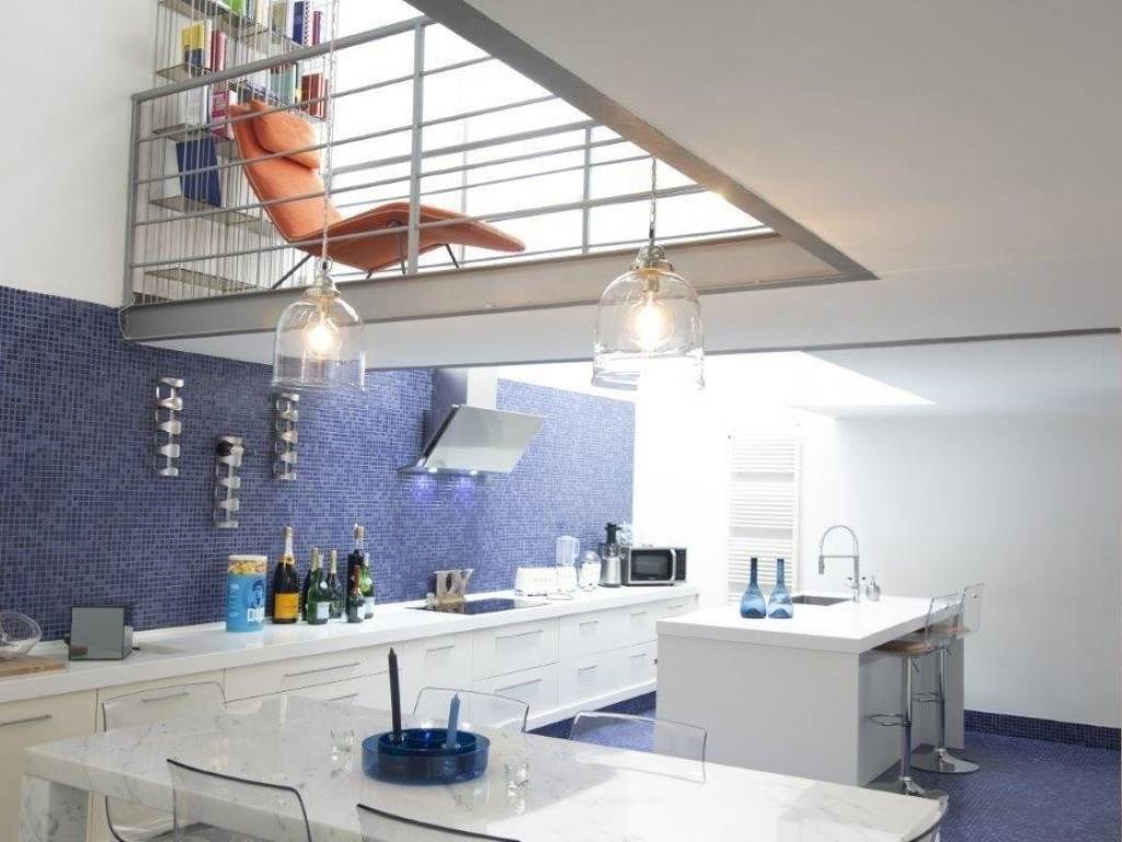 appartamento in vendita a Milano in zona Isola