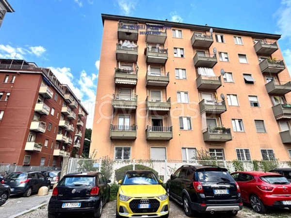 appartamento in vendita a Milano in zona Gorla