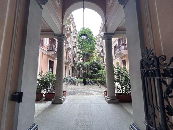 pentavano in vendita a Milano in zona Bocconi