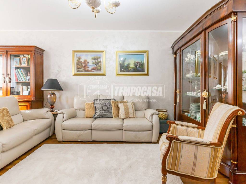 appartamento in vendita a Milano in zona Dergano