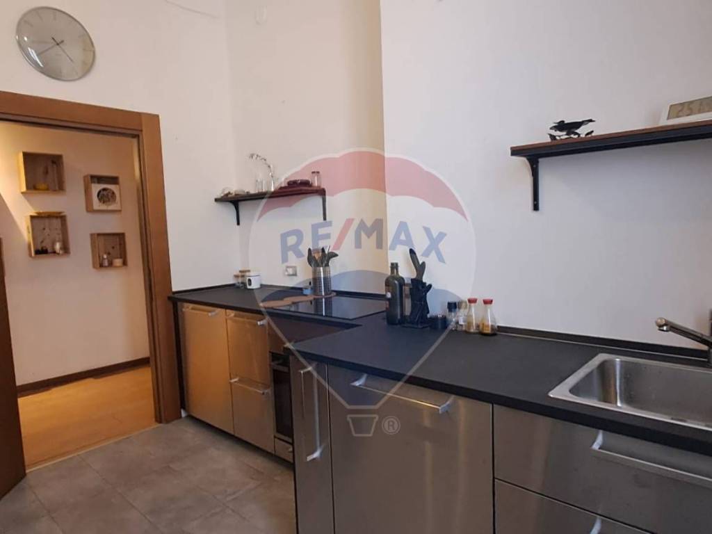 appartamento in vendita a Milano in zona Corvetto