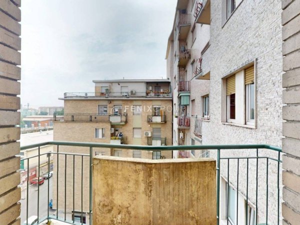 appartamento in vendita a Milano in zona Rottole