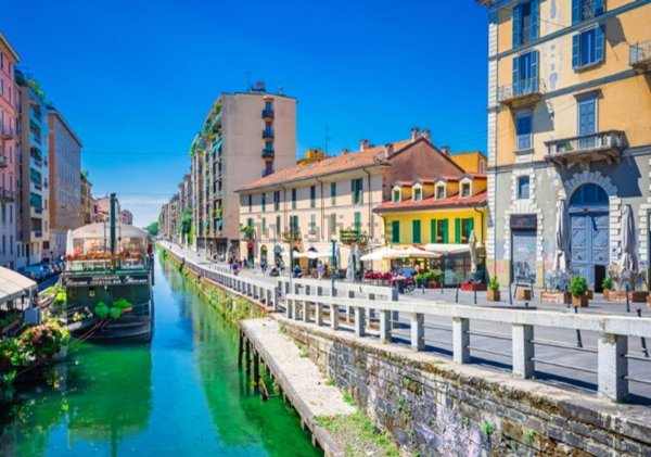 locale commerciale in vendita a Milano in zona Solari