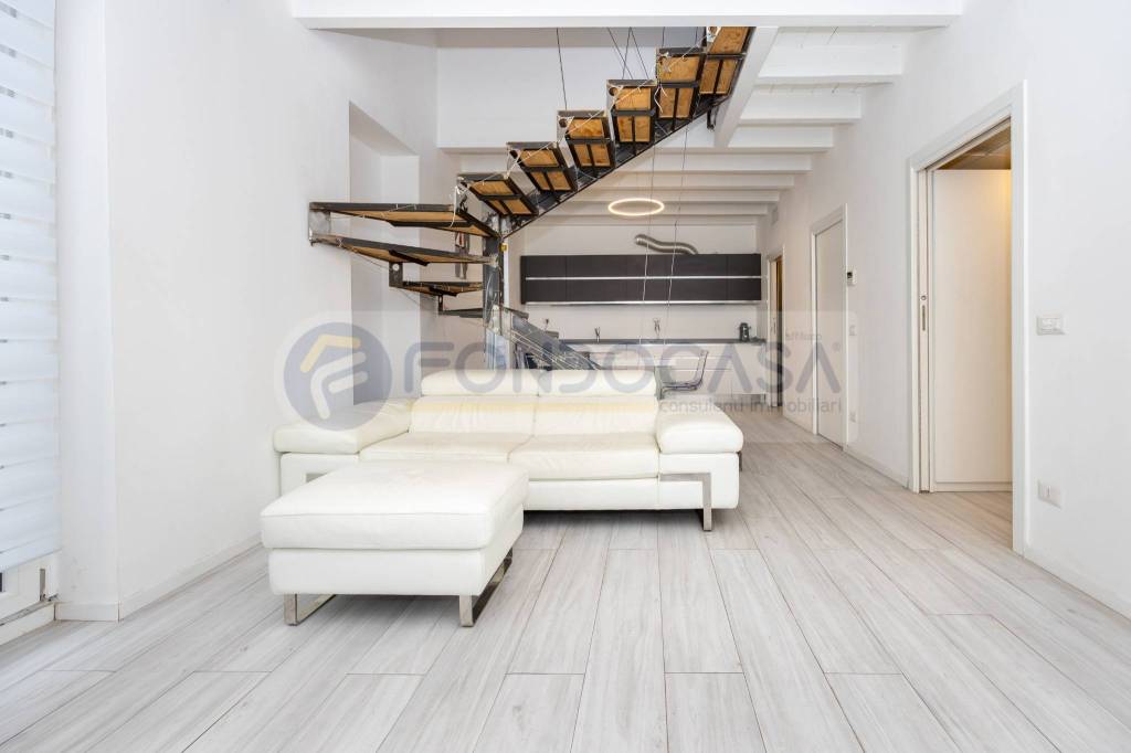 appartamento in vendita a Milano in zona Crescenzago