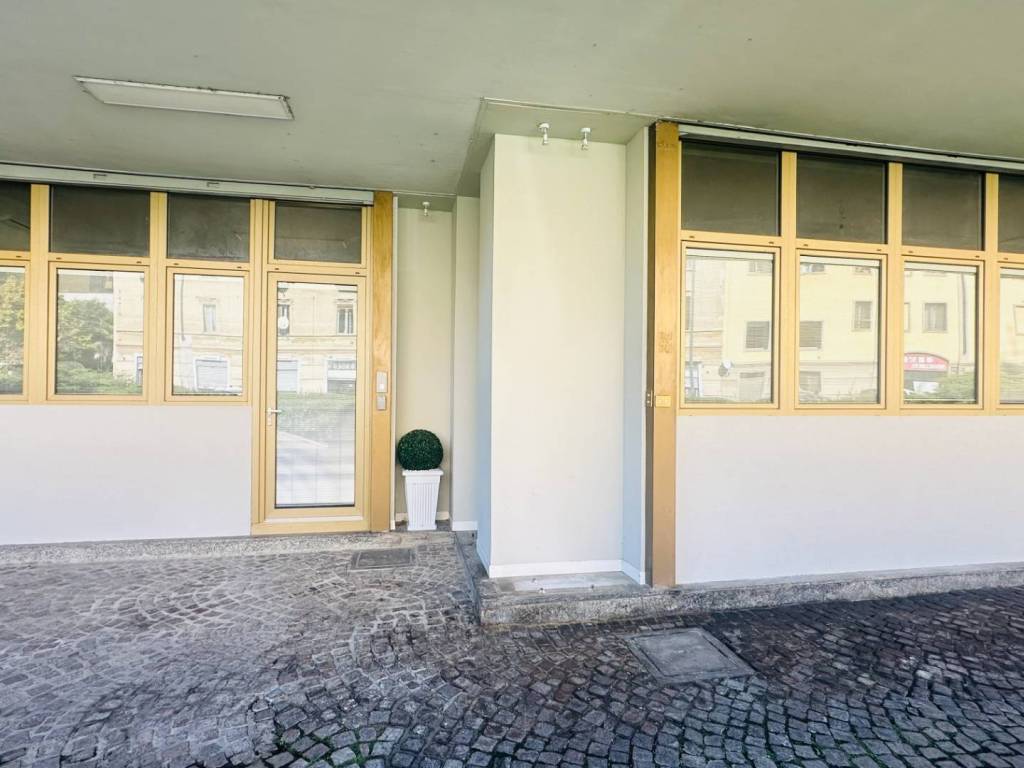 appartamento in vendita a Milano in zona Vigentino