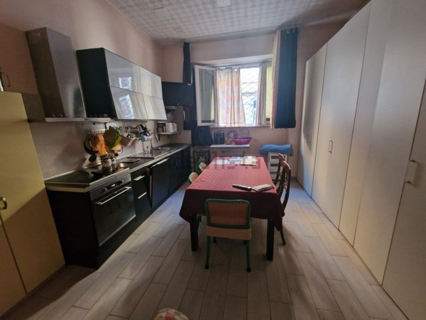 appartamento in vendita a Milano in zona Piazzale Lodi