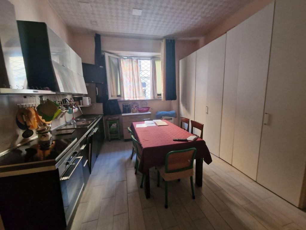 appartamento in vendita a Milano in zona Piazzale Lodi