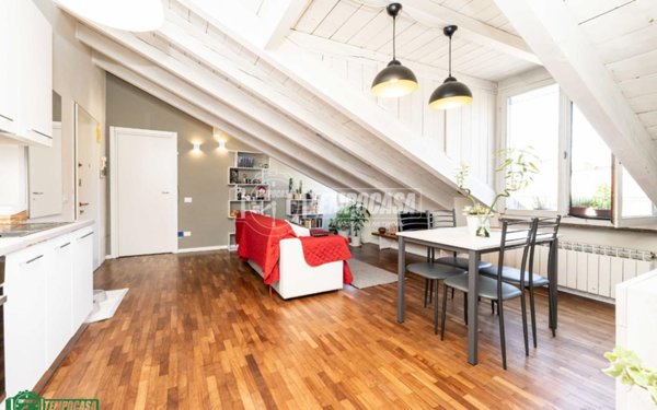 appartamento in vendita a Milano in zona Gorla