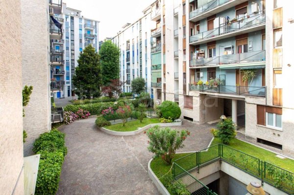 appartamento in vendita a Milano in zona Corvetto