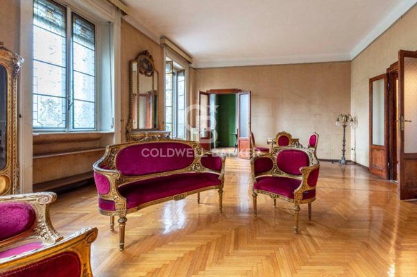 appartamento in vendita a Milano in zona Città Studi