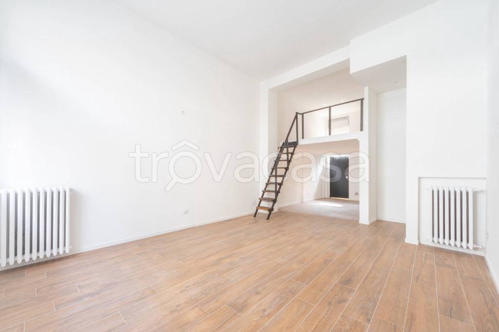 appartamento in vendita a Milano in zona Greco