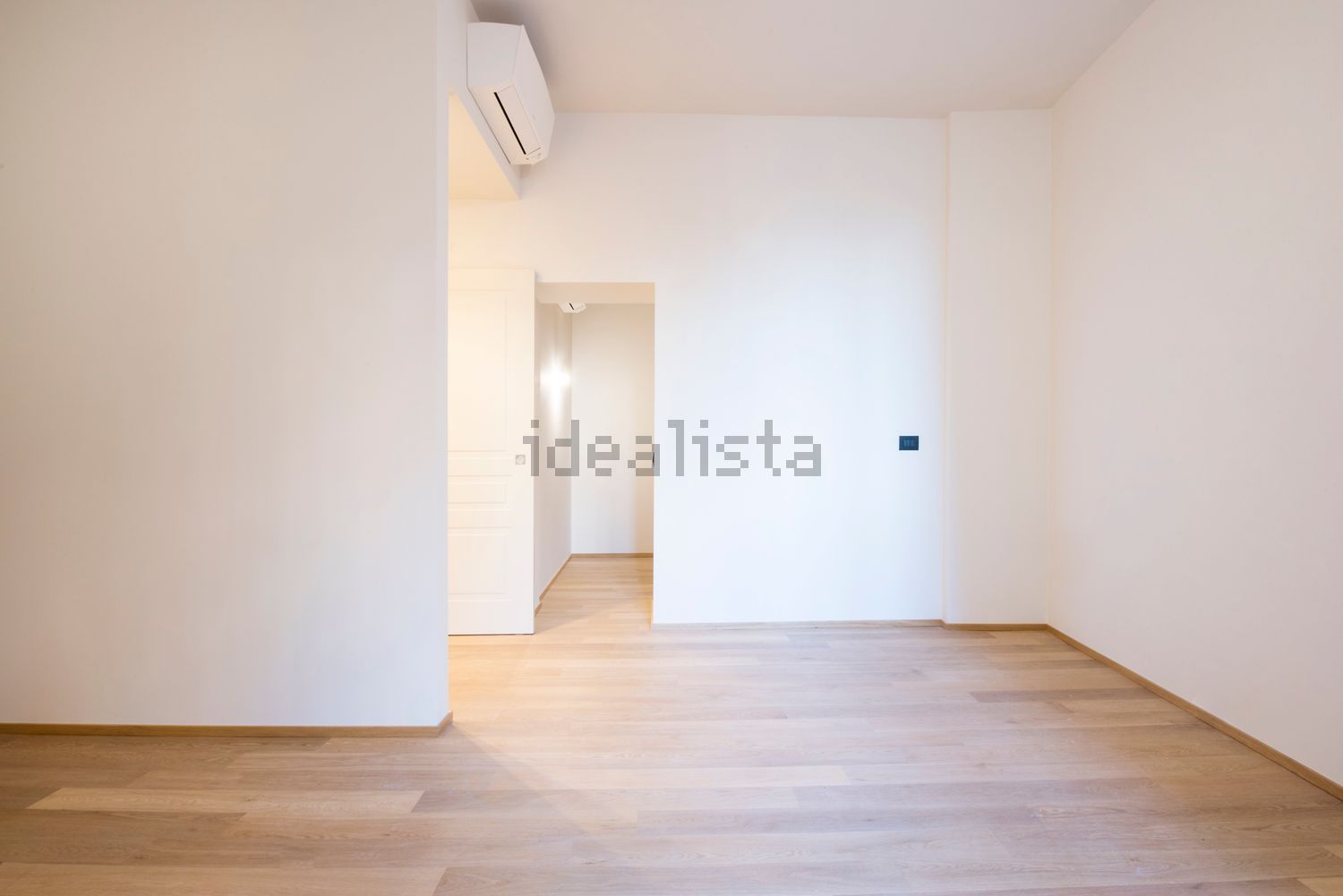 appartamento in vendita a Milano in zona Cinque Giornate