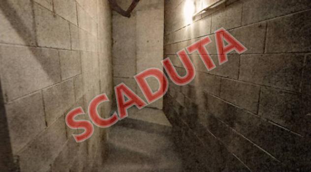 locale commerciale in vendita a Milano