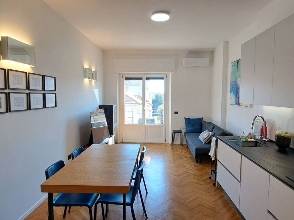 appartamento in vendita a Milano in zona Porta Vittoria