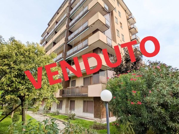 appartamento in vendita a Milano in zona Forlanini