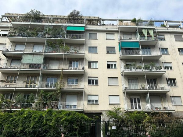 appartamento in vendita a Milano in zona Bocconi