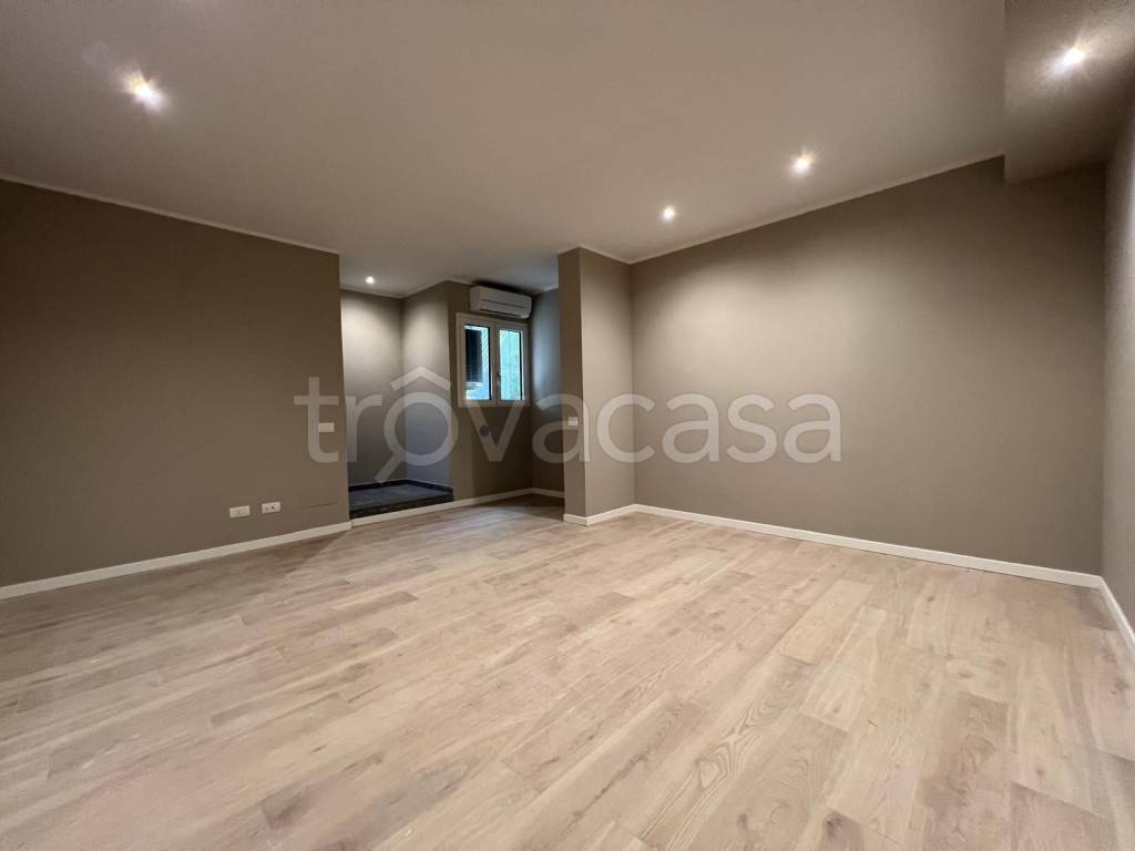 appartamento in vendita a Milano in zona Gallaratese