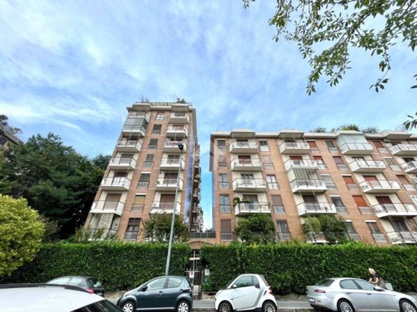 appartamento in vendita a Milano in zona Famagosta