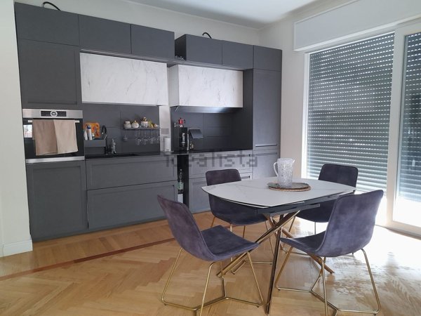 casa indipendente in vendita a Milano in zona Lorenteggio