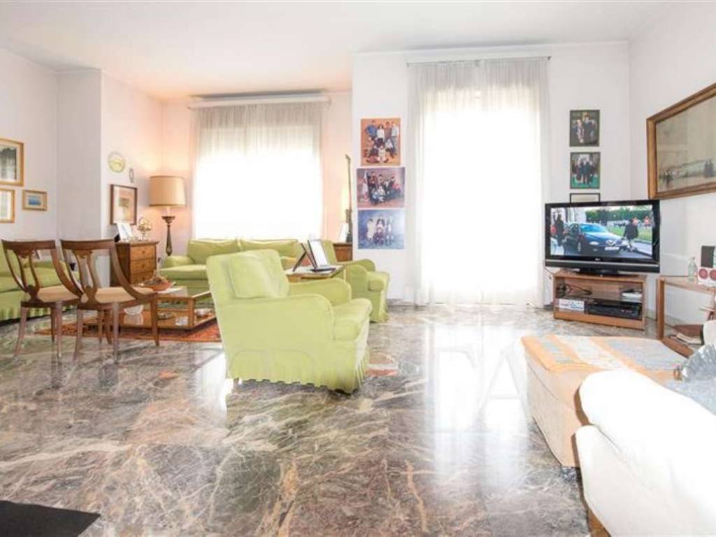 appartamento in vendita a Milano in zona Centro Direzionale