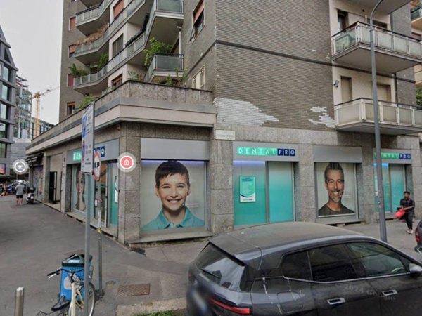 negozio in vendita a Milano in zona Isola